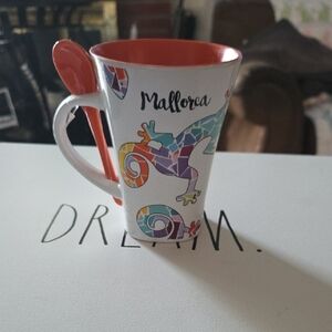 Frye White Mug with Coral Interior, Spoon and Multicolor Mosaic Lizard